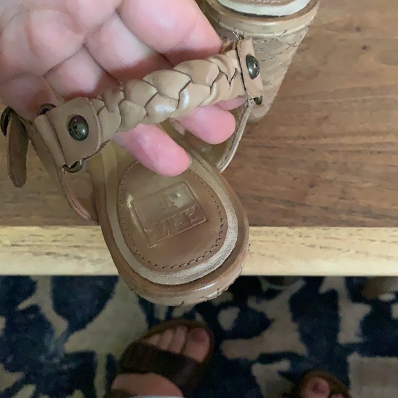 Frye Corrina Woven Leather Wedge Sandals 8 - Picture 5 of 12